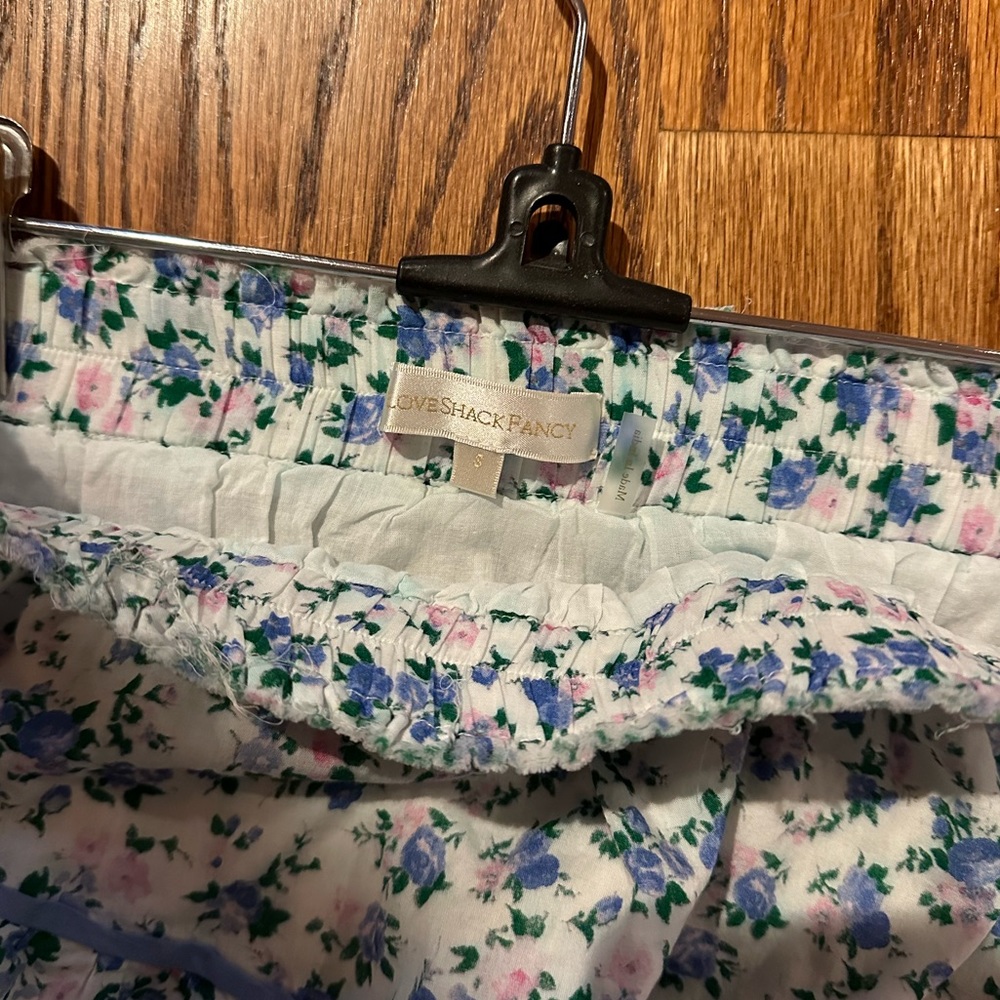 LoveShackFancy floral print mini skirt! 🌸🪻💐 - Picture 3 of 5